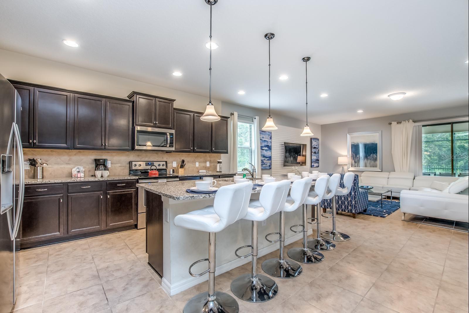 WINDSOR AT WESTSIDE - Residential