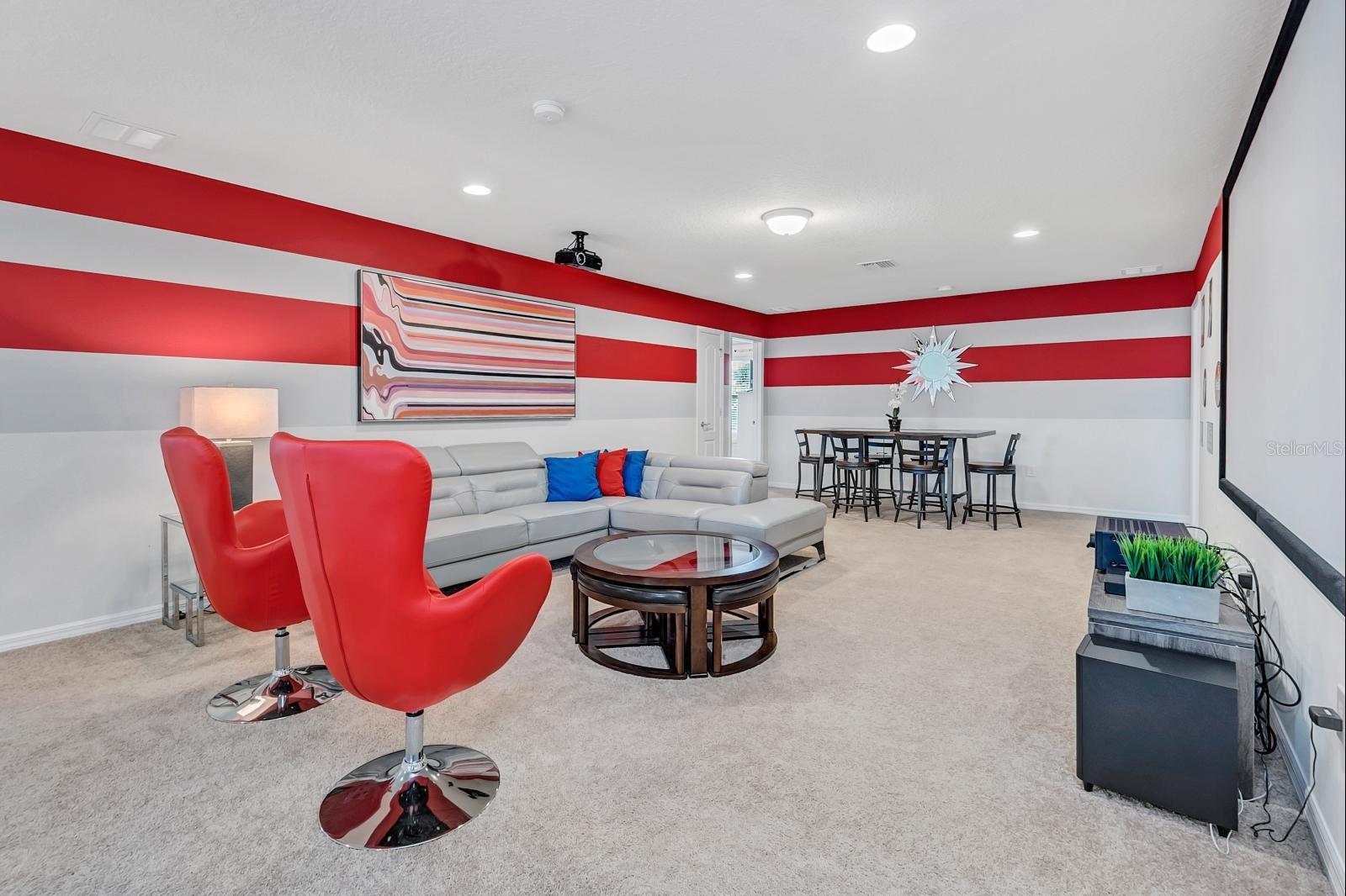 WINDSOR AT WESTSIDE - Residential