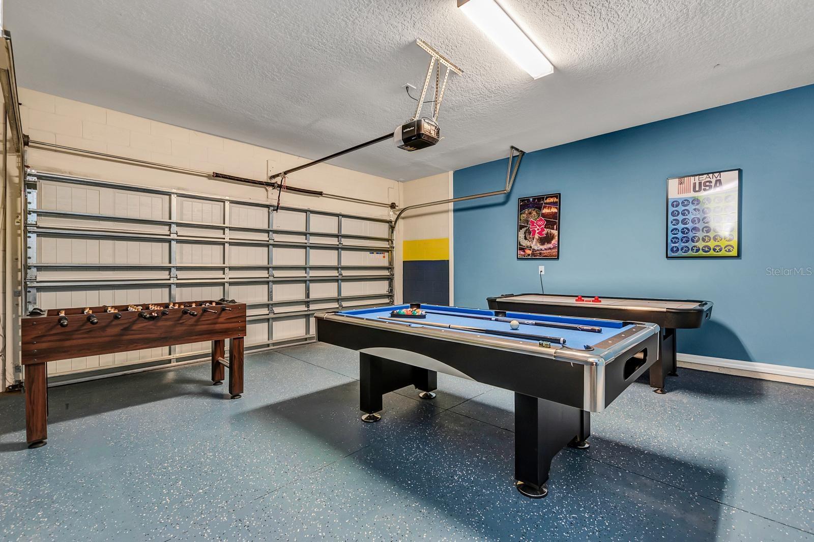 WINDSOR AT WESTSIDE - Residential