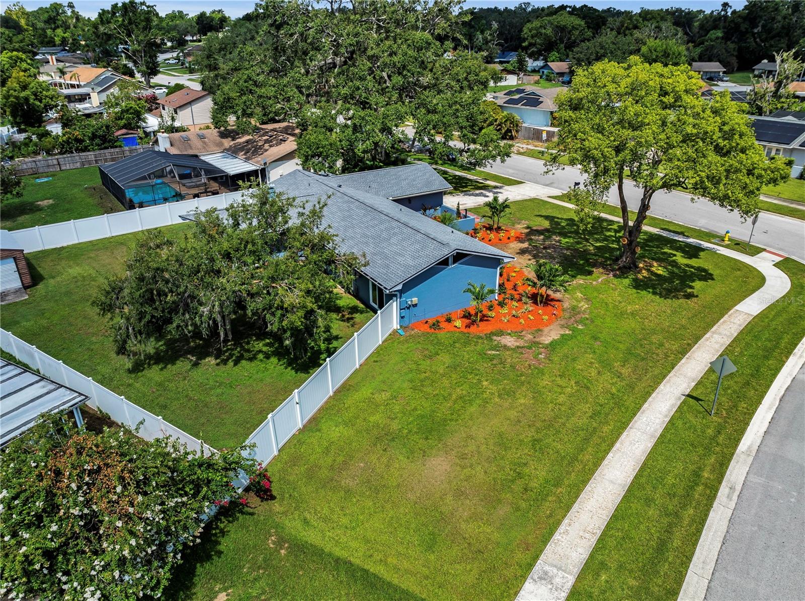 1119 LAKEMONT DRIVE