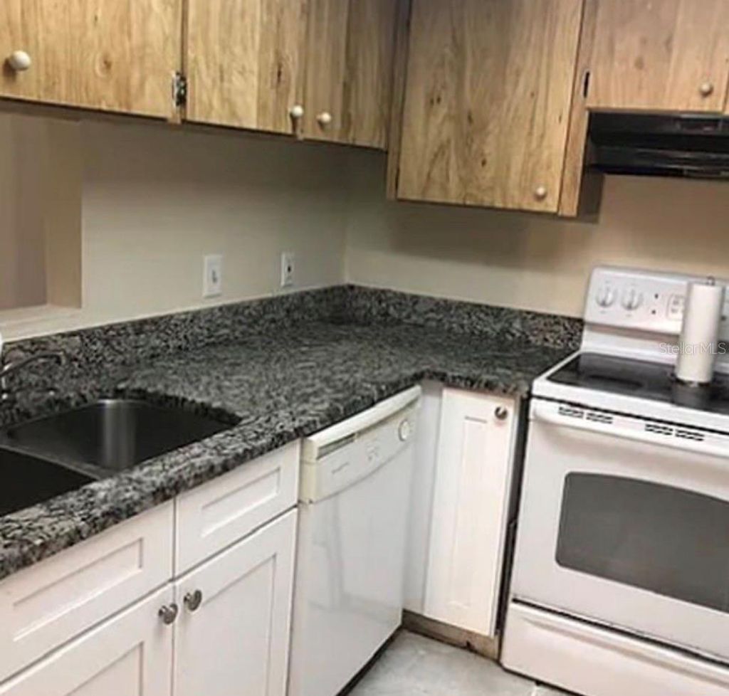 Photo of 3124 Bloomingdale Villas Court, Brandon, FL 33511 (MLS # TB8481843)