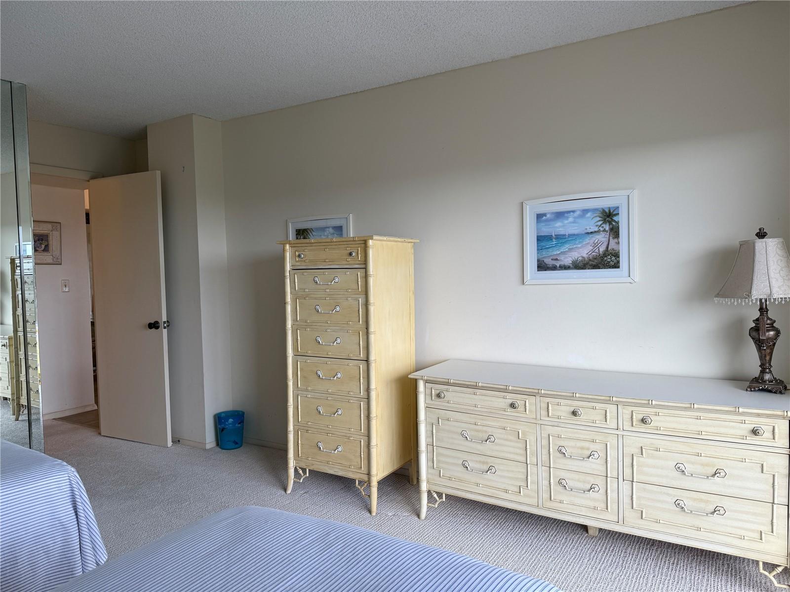 ST ARMAND TOWERS - Residential Lease