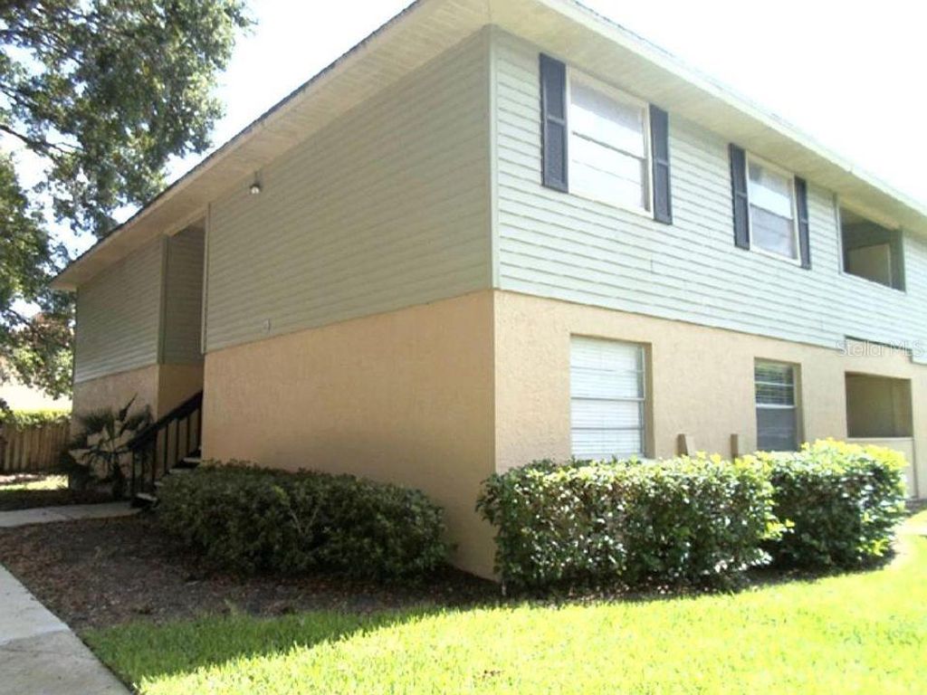 Photo of 202 Red Cedar Place #202, Brandon, FL 33510 (MLS # TB8441592)