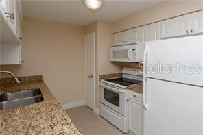 THE HAMPTONS AT BRANDON A CONDO - Residential