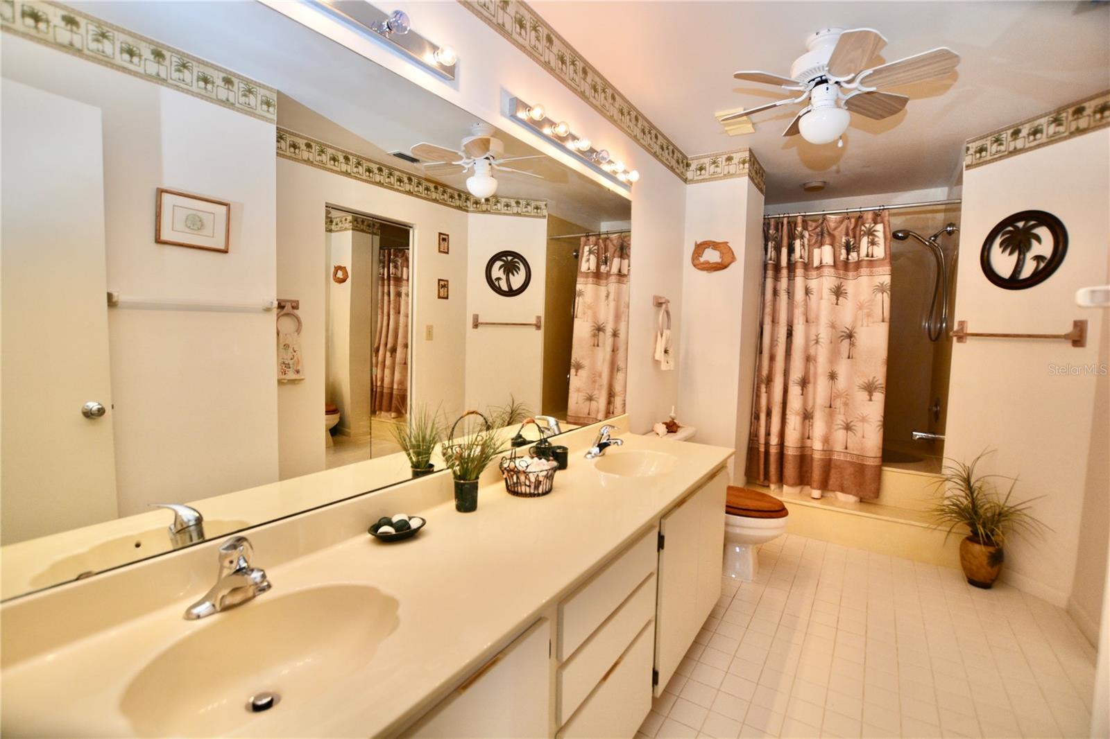 VISTA VERDE - Residential