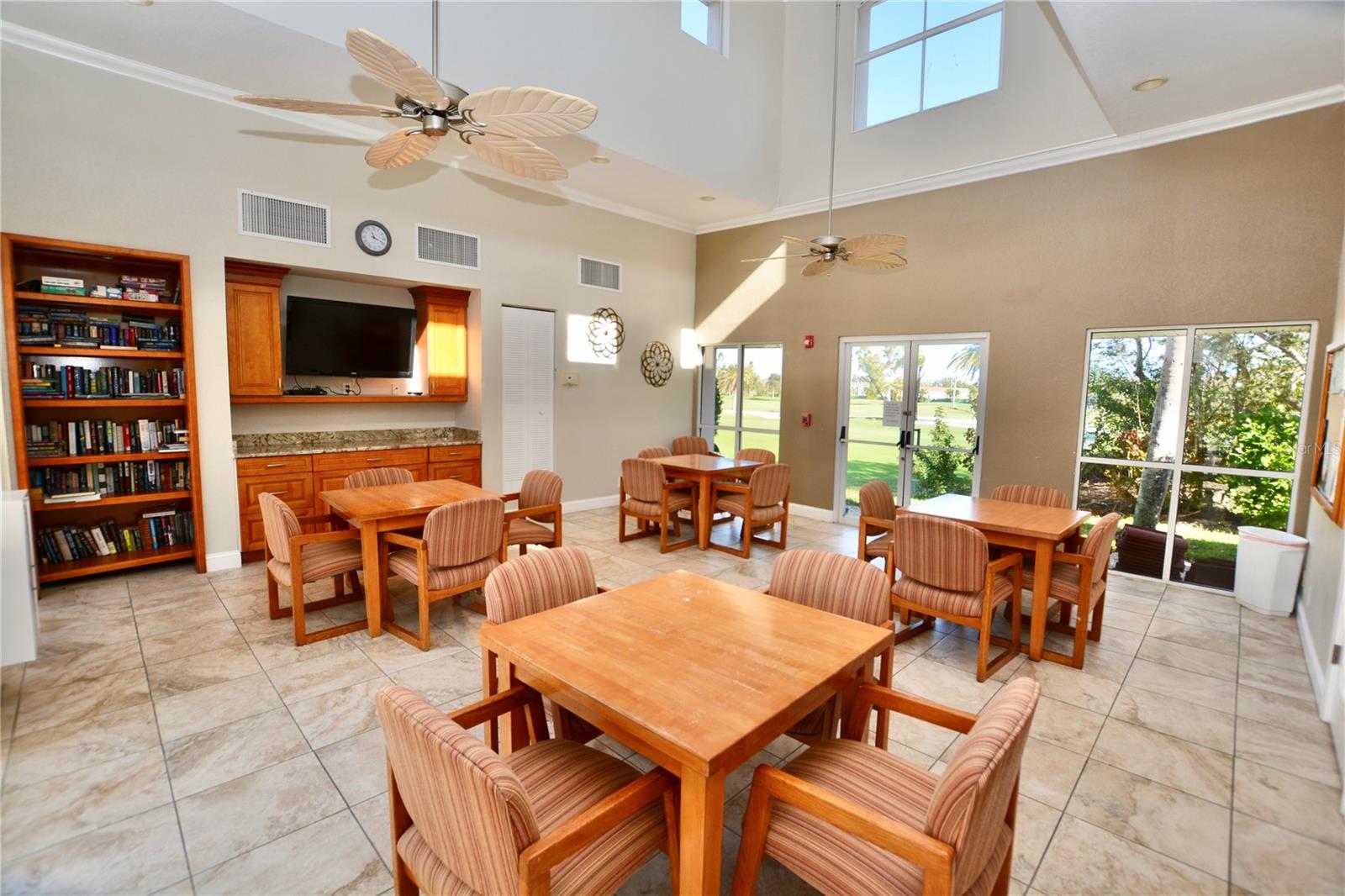 VISTA VERDE - Residential