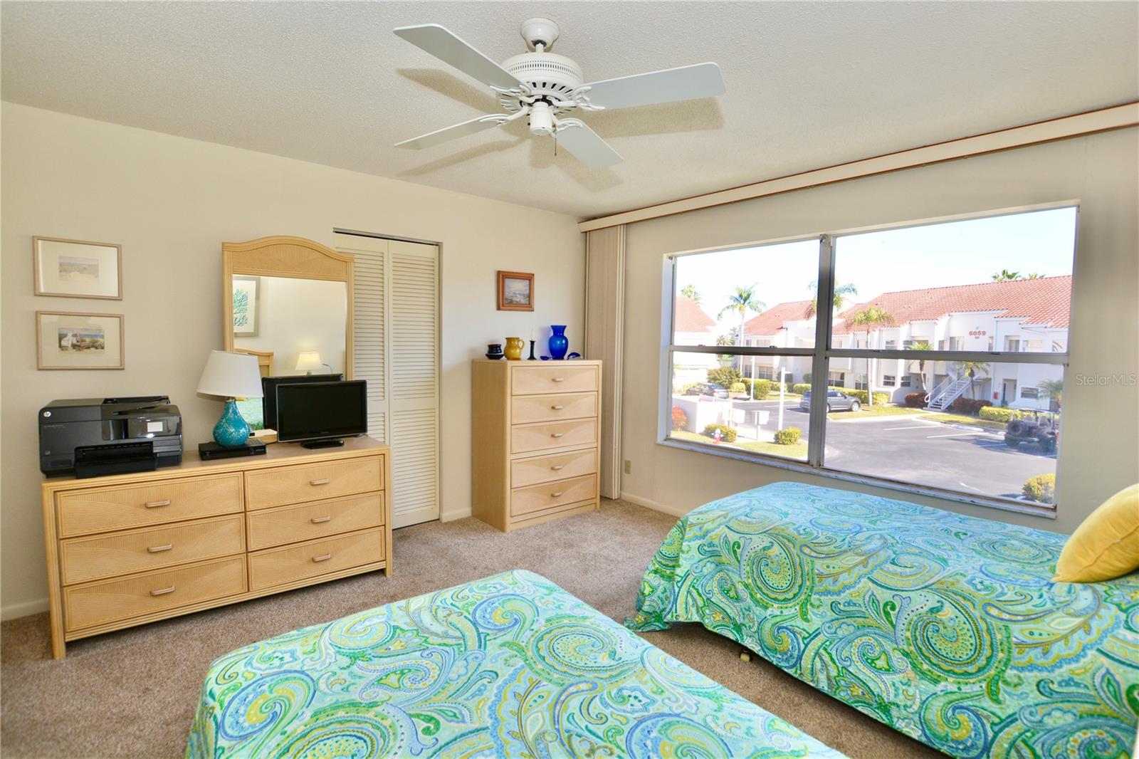 VISTA VERDE - Residential