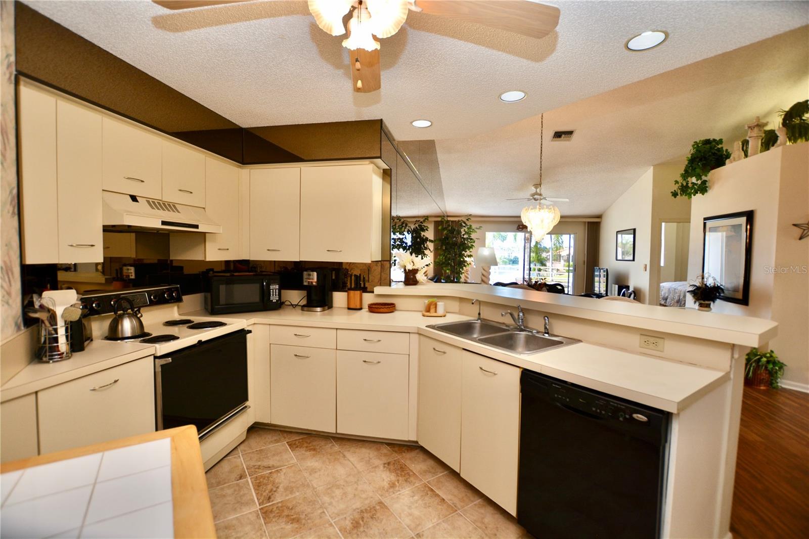 VISTA VERDE - Residential