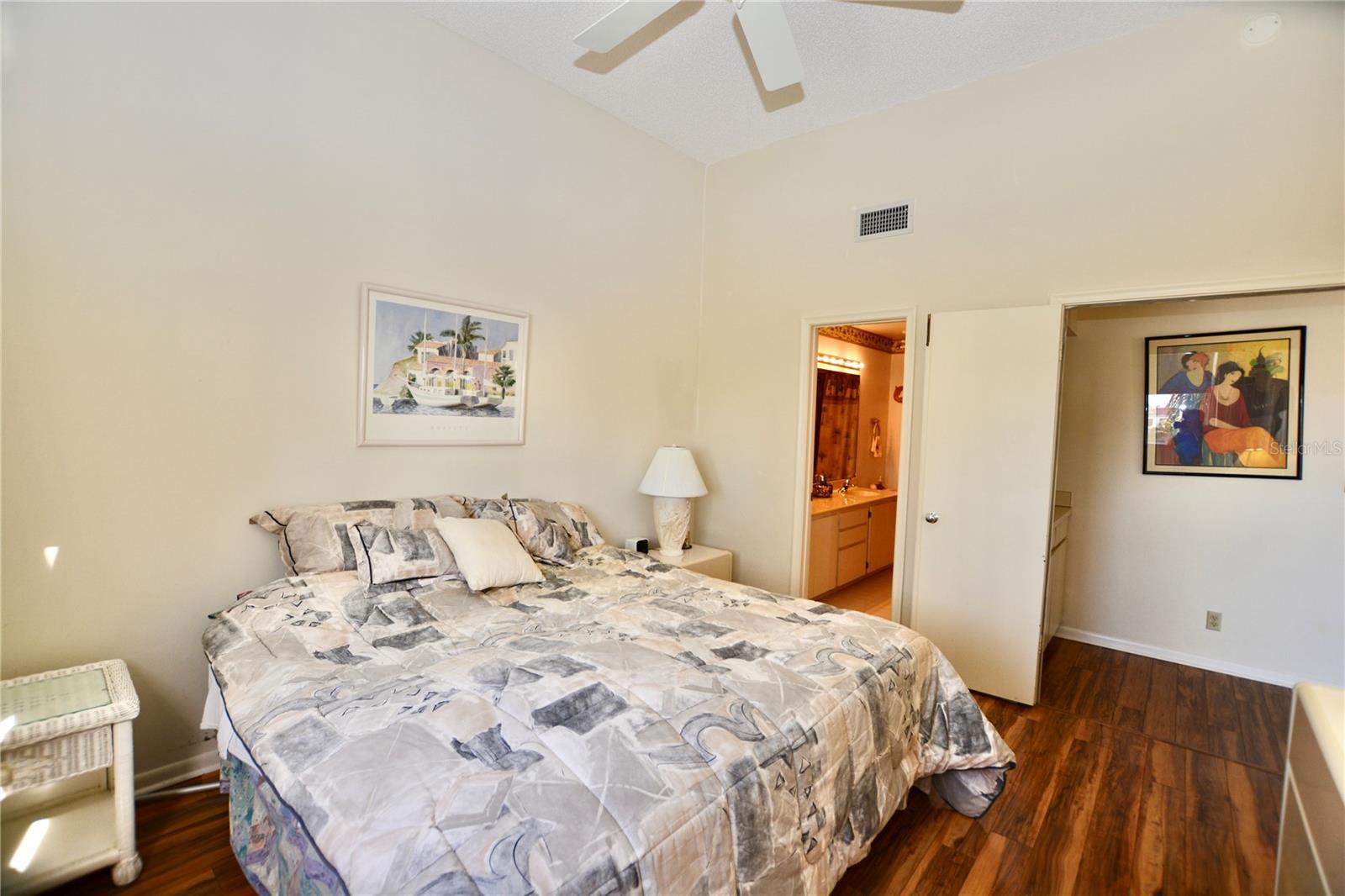 VISTA VERDE - Residential