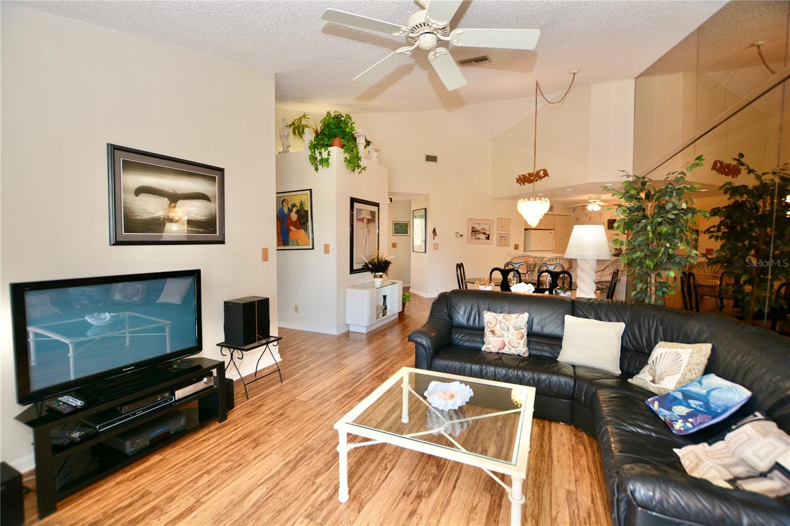 VISTA VERDE - Residential