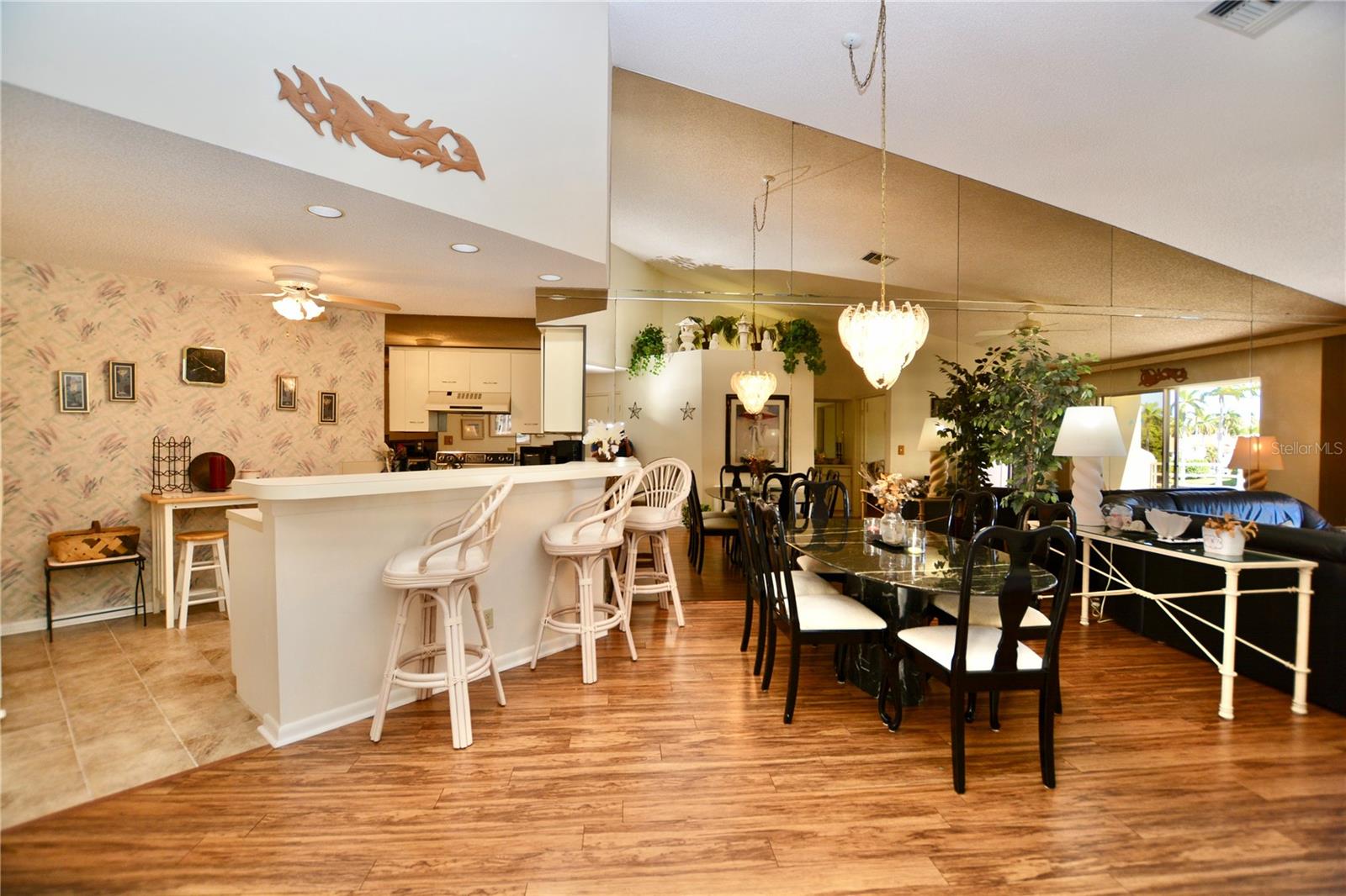 VISTA VERDE - Residential