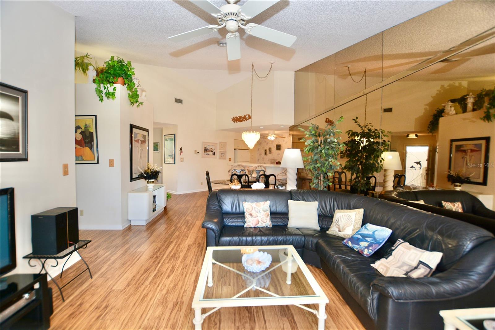 VISTA VERDE - Residential