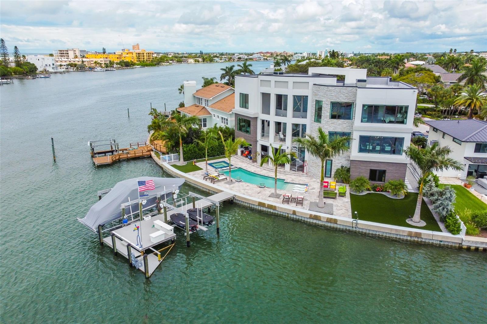 10100 TARPON DRIVE