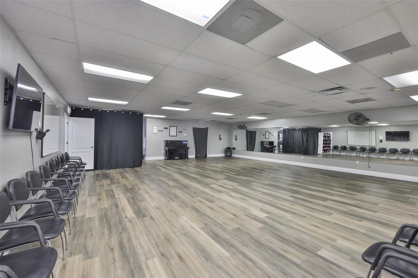 UNPLATTED - Commercial Lease