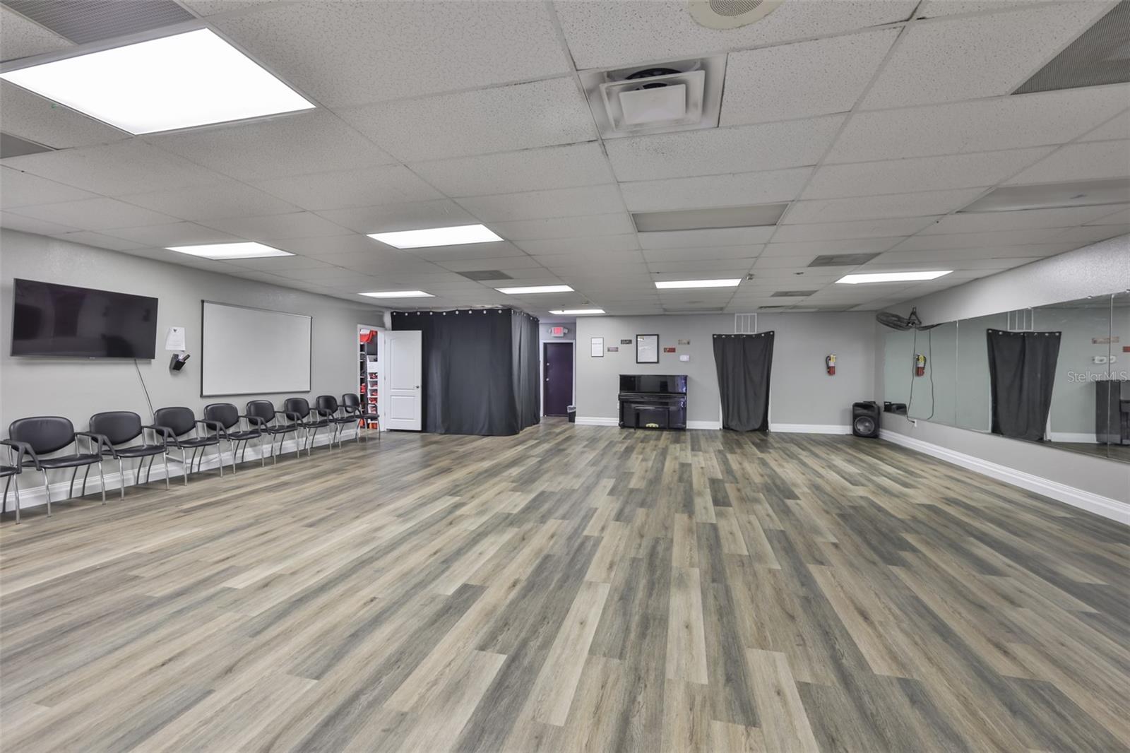 UNPLATTED - Commercial Lease