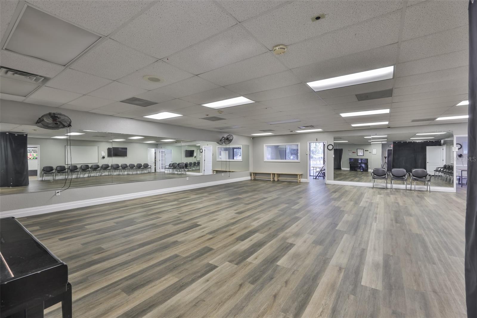 UNPLATTED - Commercial Lease