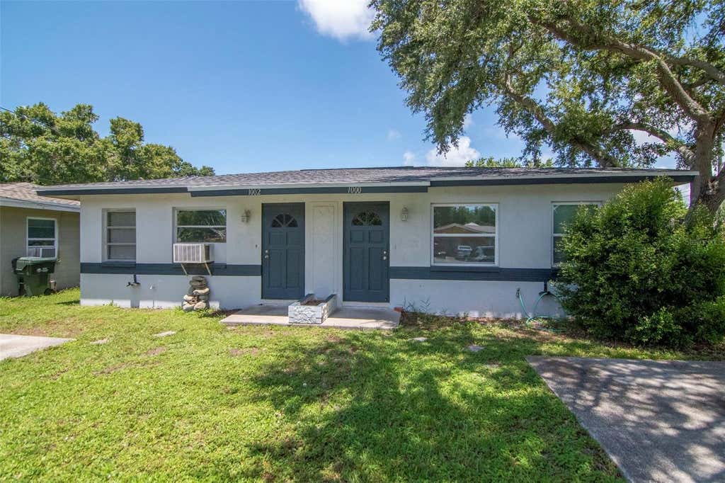 Photo of 1000 8th Avenue NW, Largo, FL 33770 (MLS # TB8539085)