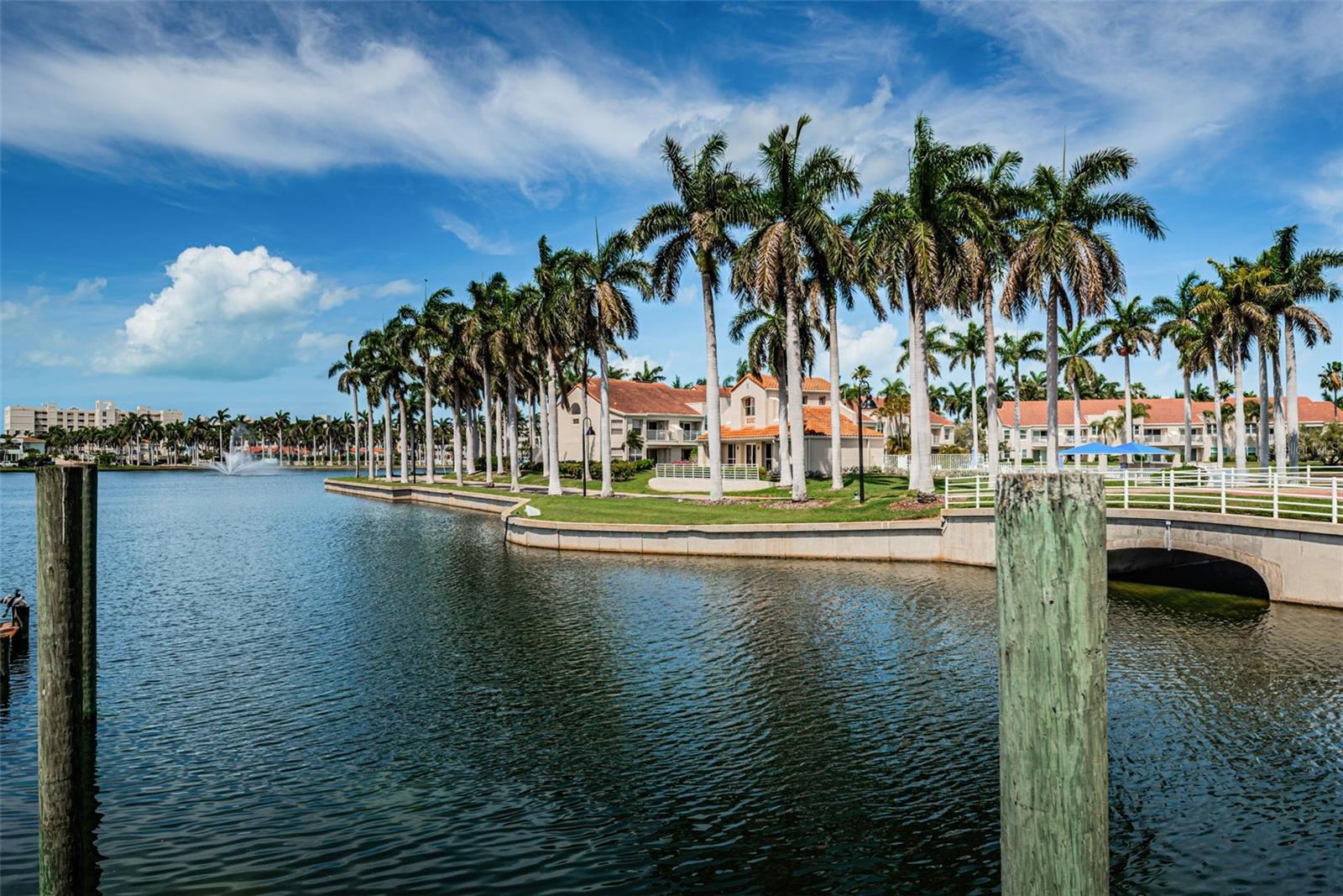 BAHIA DEL MAR II - Residential