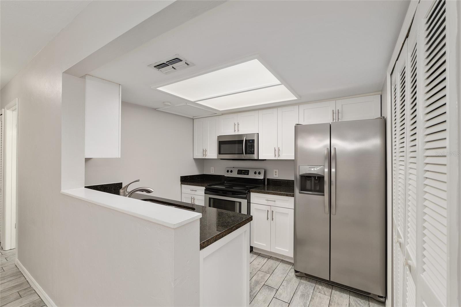 WOODSIDE VILLAS - Residential