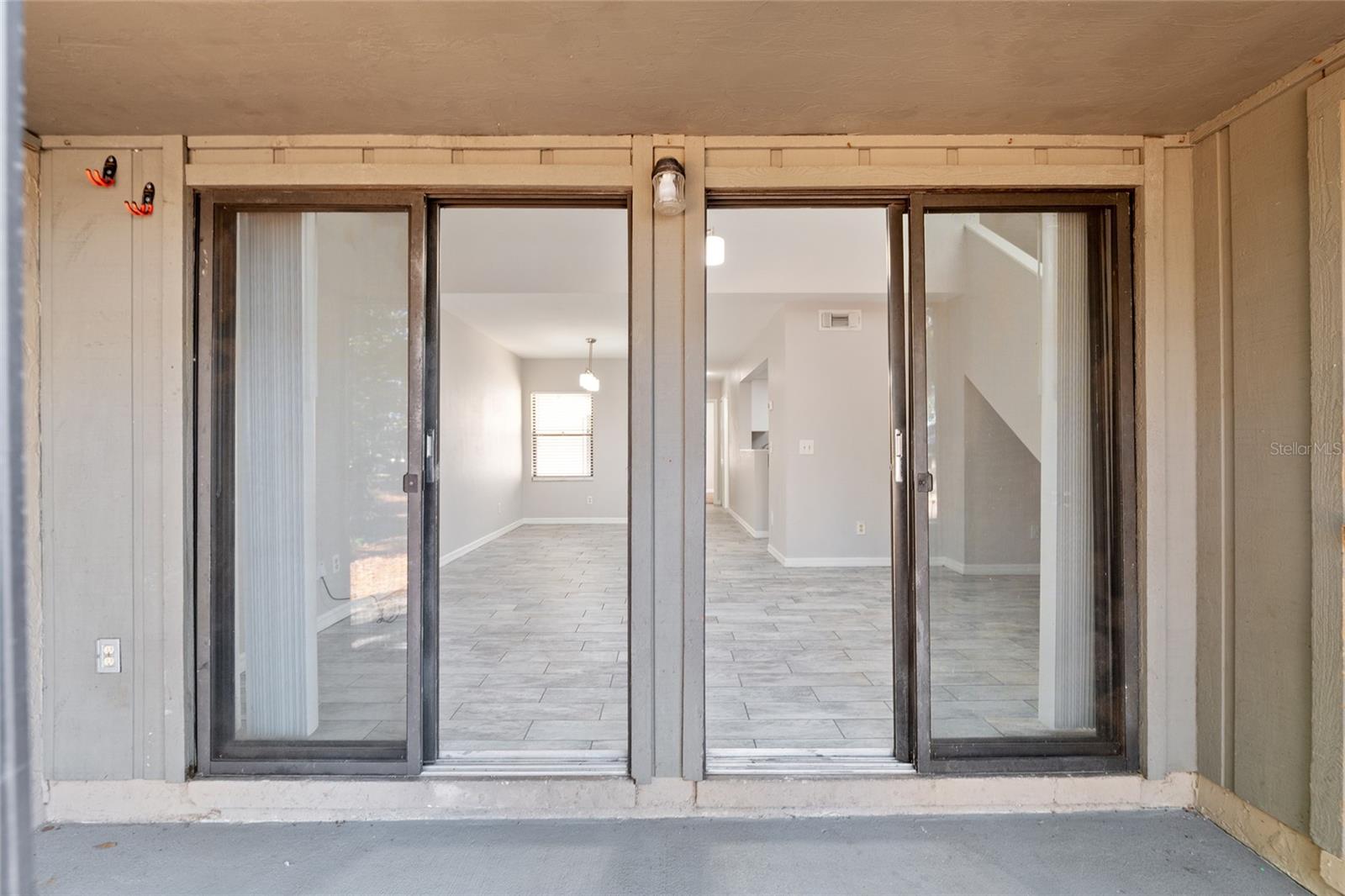 WOODSIDE VILLAS - Residential