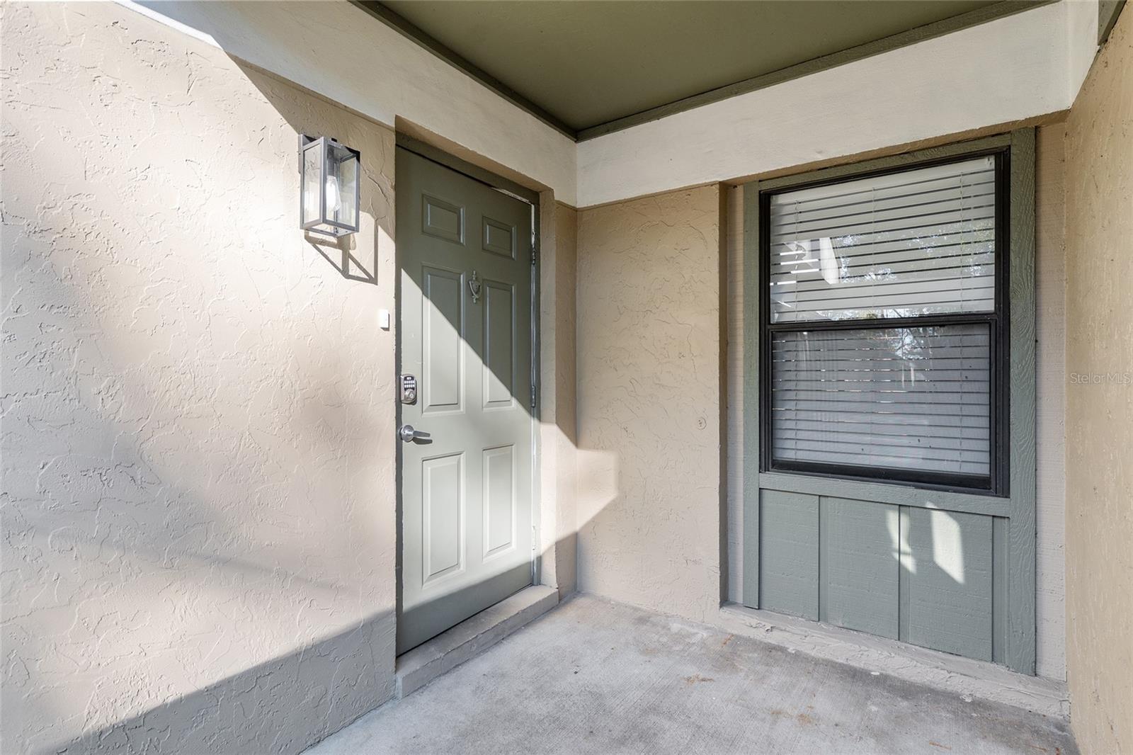 WOODSIDE VILLAS - Residential