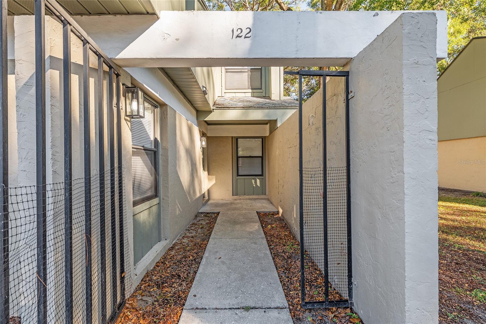 WOODSIDE VILLAS - Residential