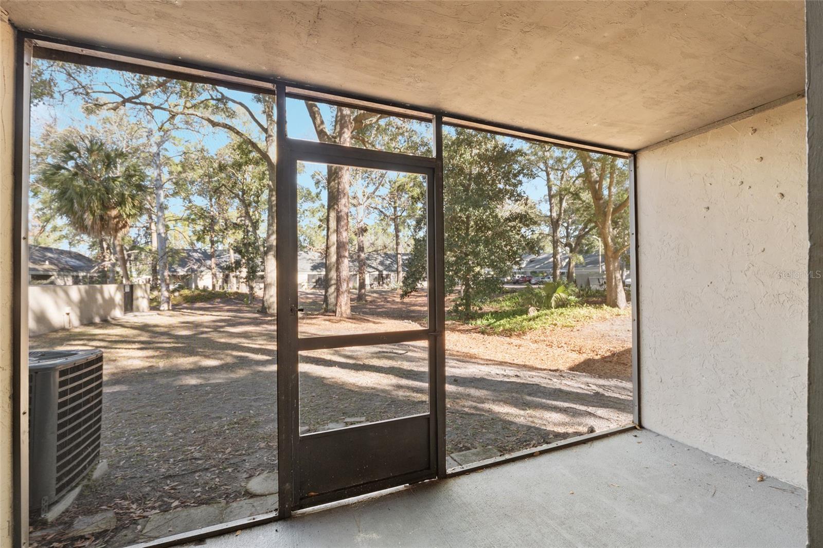 WOODSIDE VILLAS - Residential