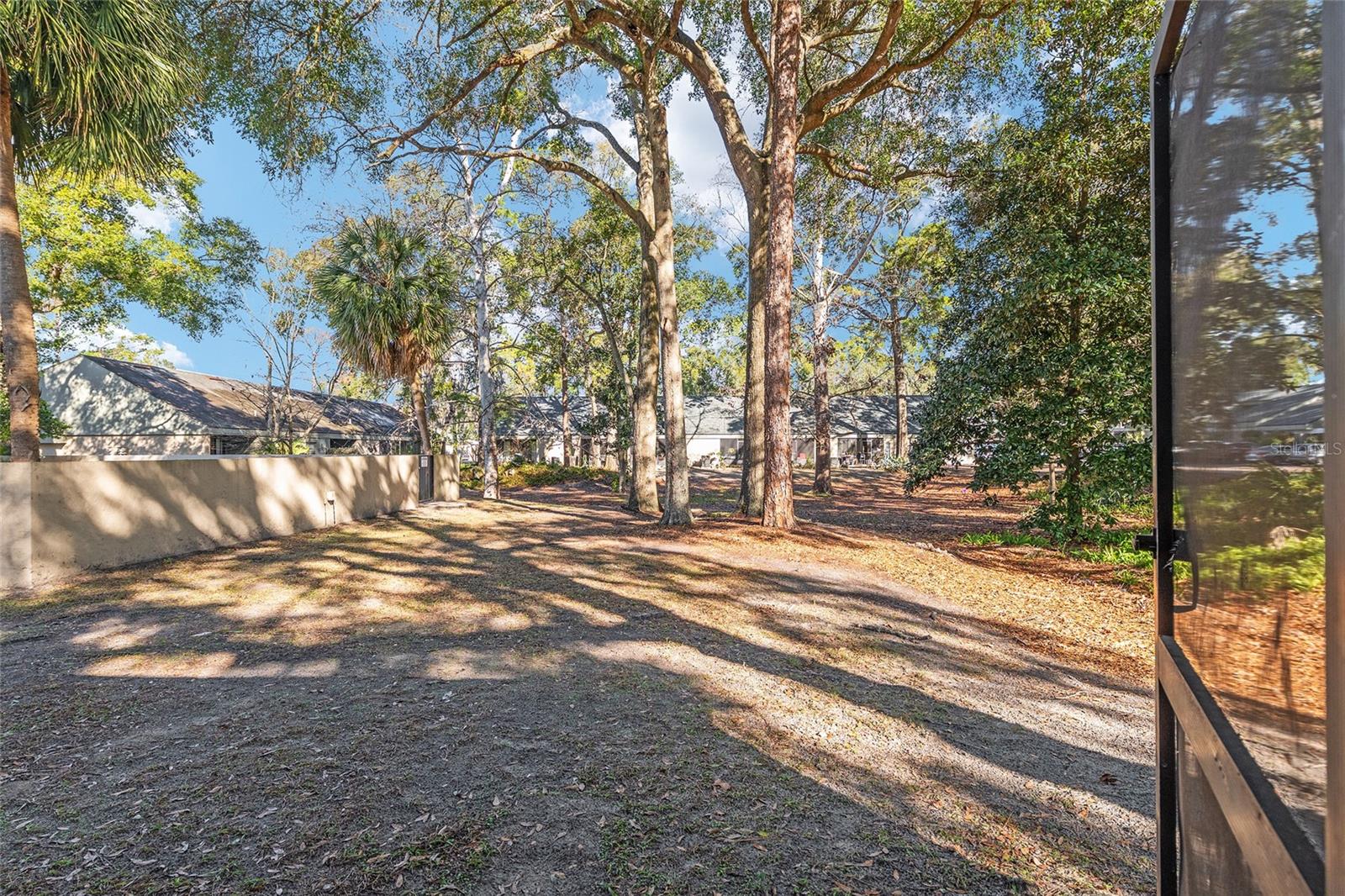 WOODSIDE VILLAS - Residential