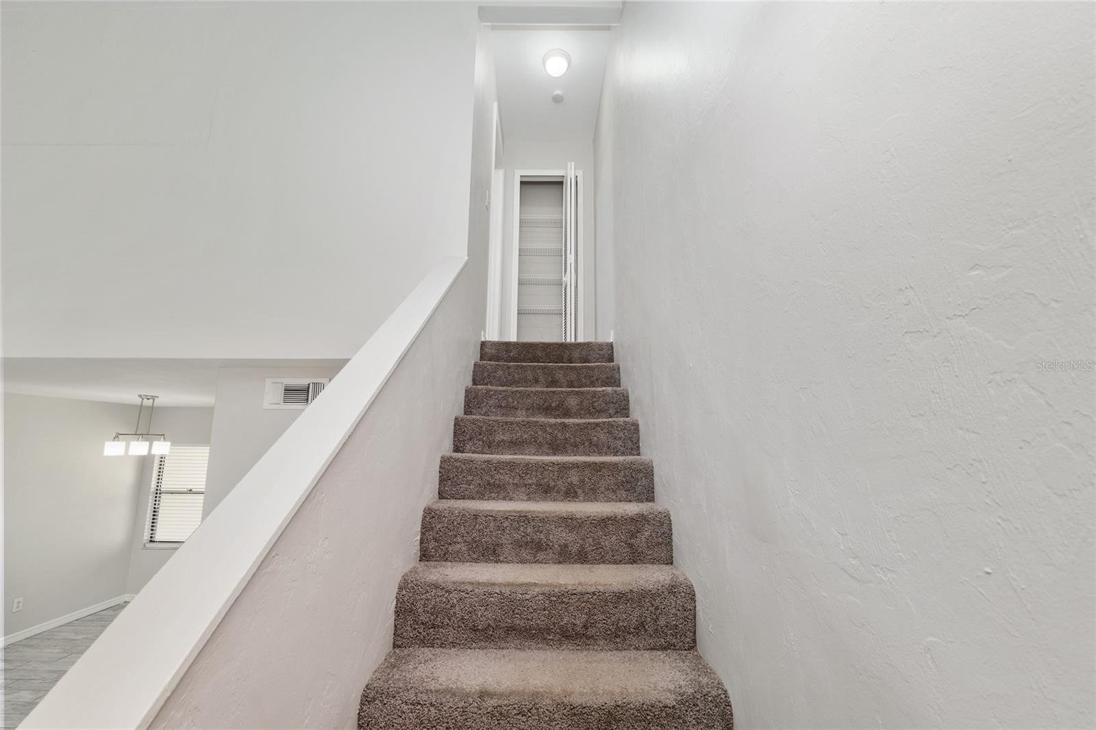 WOODSIDE VILLAS - Residential