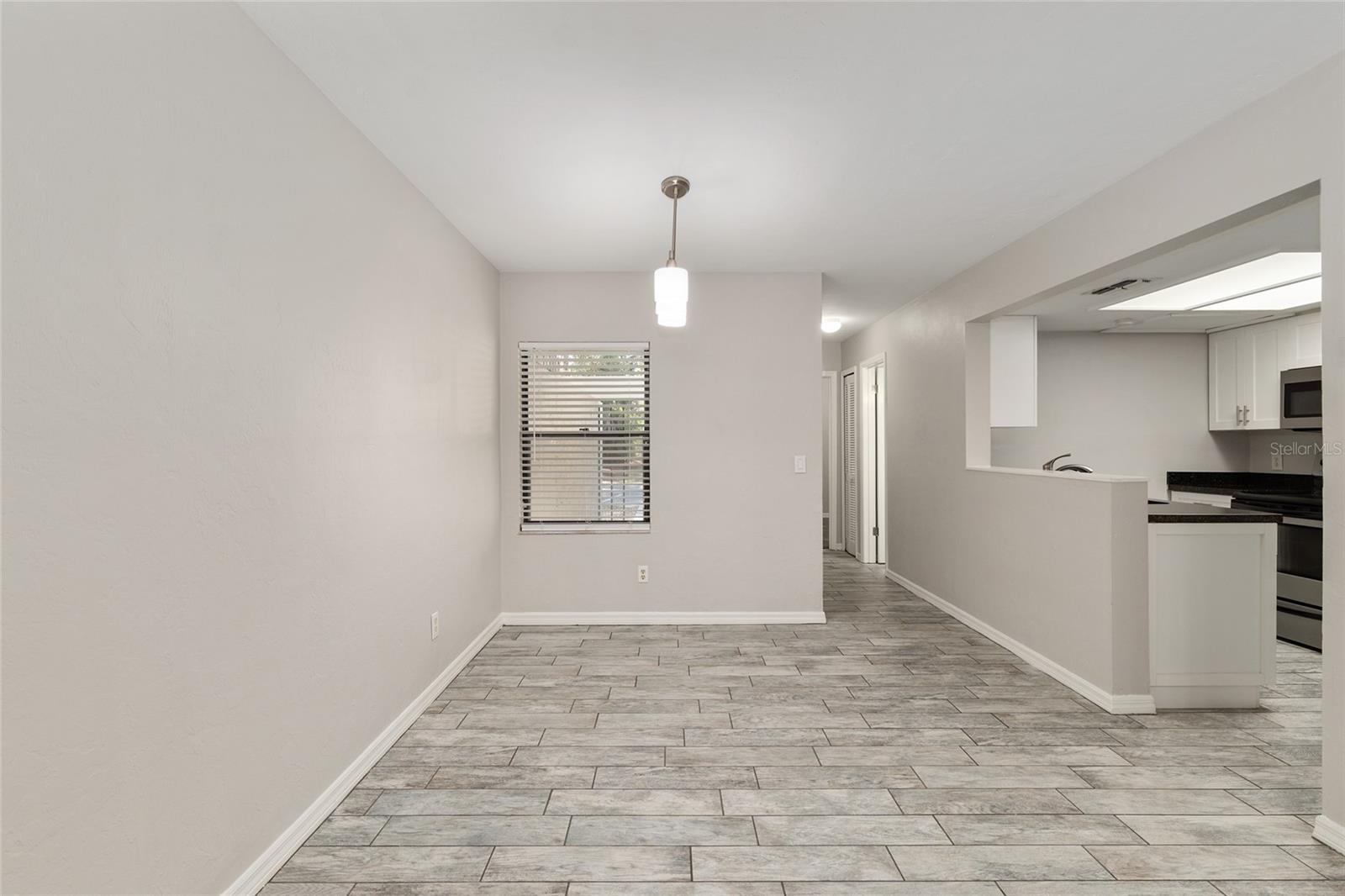 WOODSIDE VILLAS - Residential