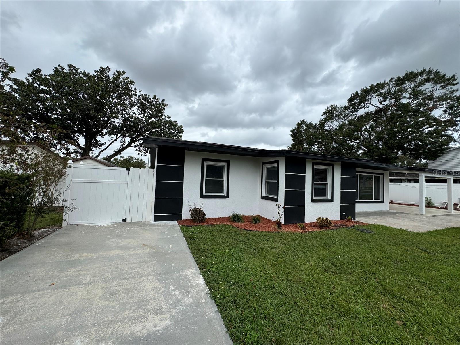 7608 LAKESIDE BOULEVARD