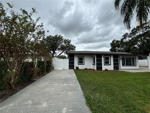7608 LAKESIDE BOULEVARD TAMPA FL 33614
