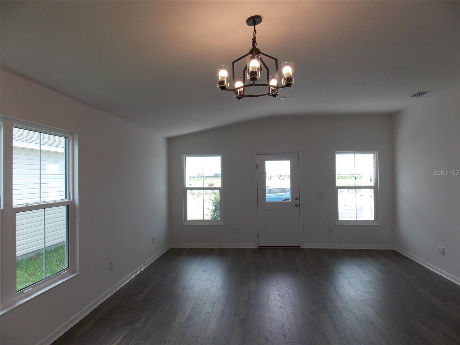2224 MANSELL PATH