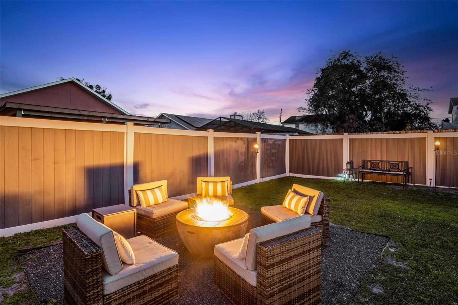 PRAIRIE OAKS SUB - Residential