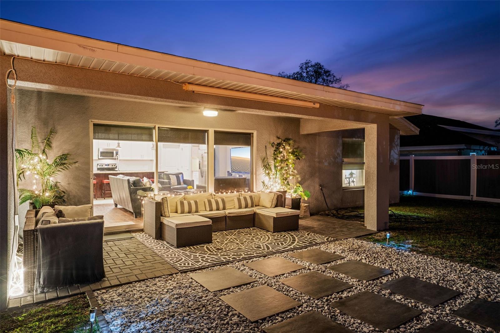 PRAIRIE OAKS SUB - Residential