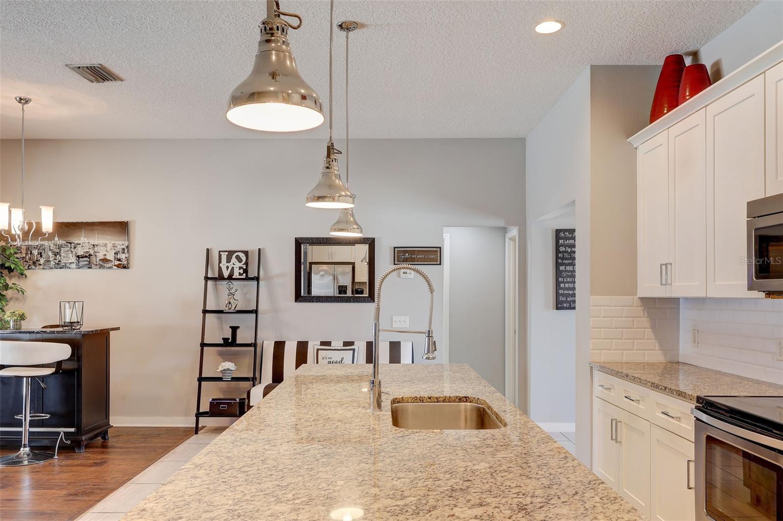 PRAIRIE OAKS SUB - Residential