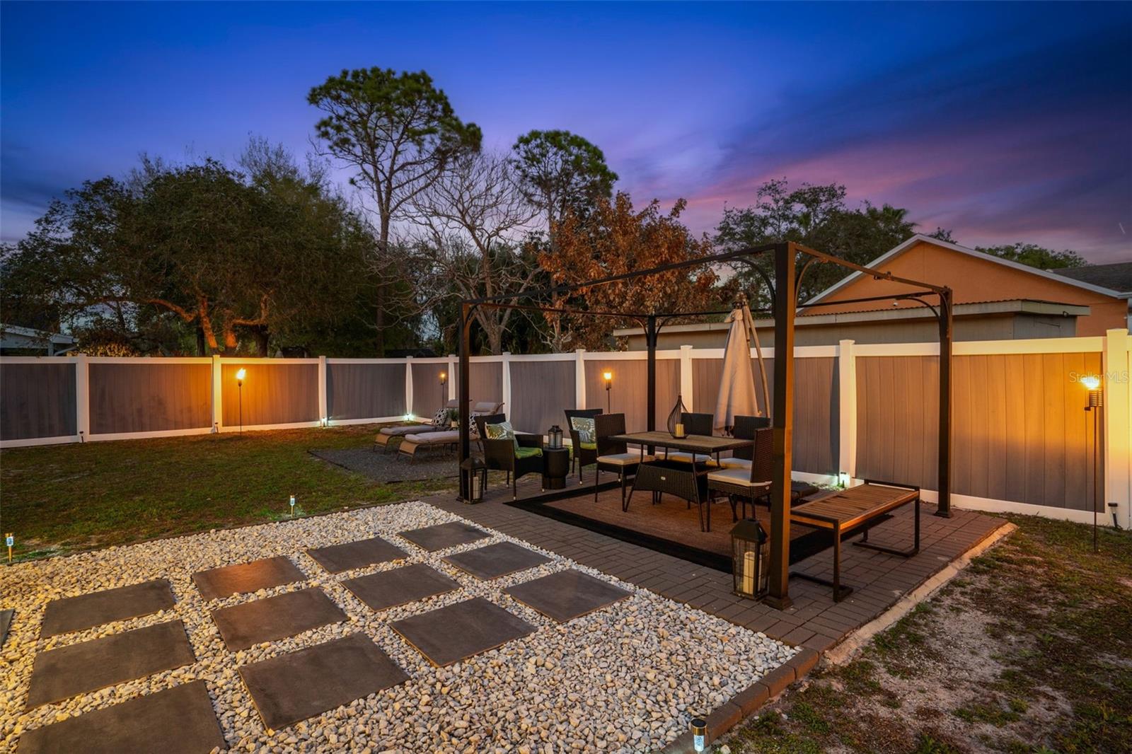 PRAIRIE OAKS SUB - Residential