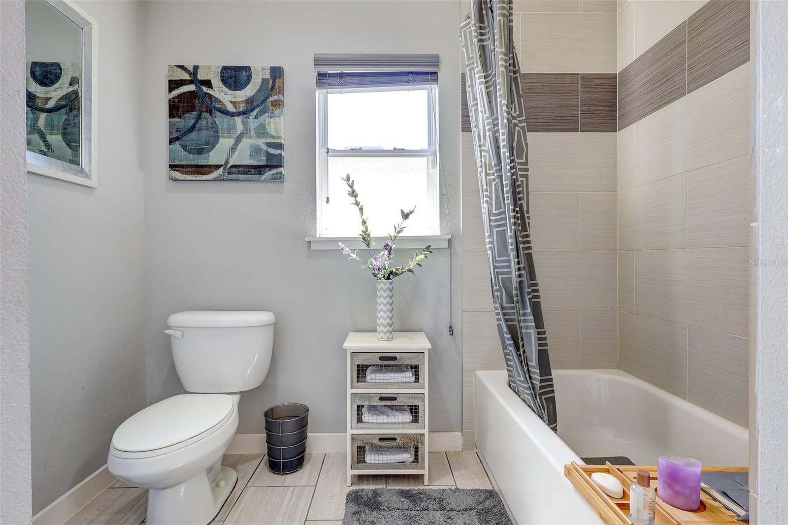 PRAIRIE OAKS SUB - Residential