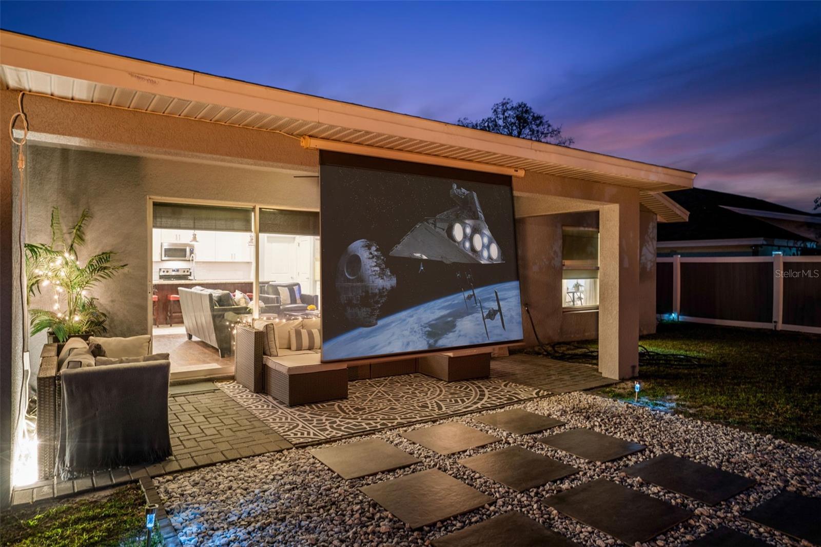 PRAIRIE OAKS SUB - Residential