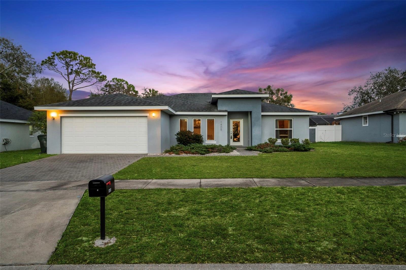 1405 PRAIRIE OAKS COURT