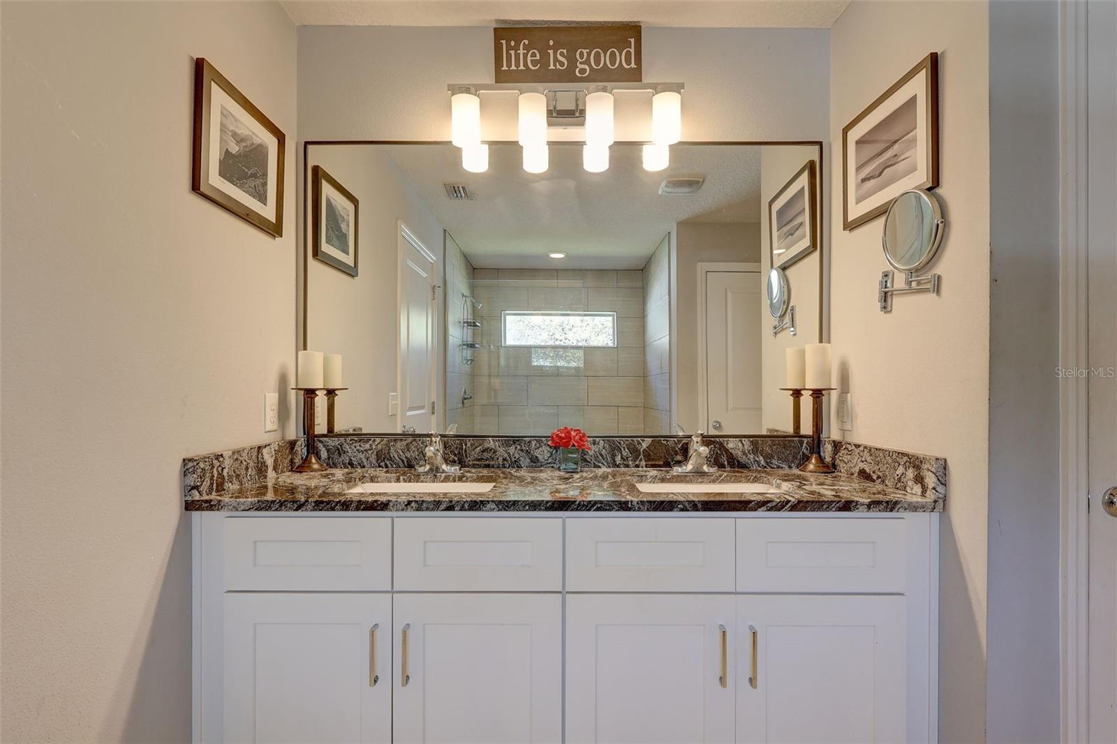 PRAIRIE OAKS SUB - Residential