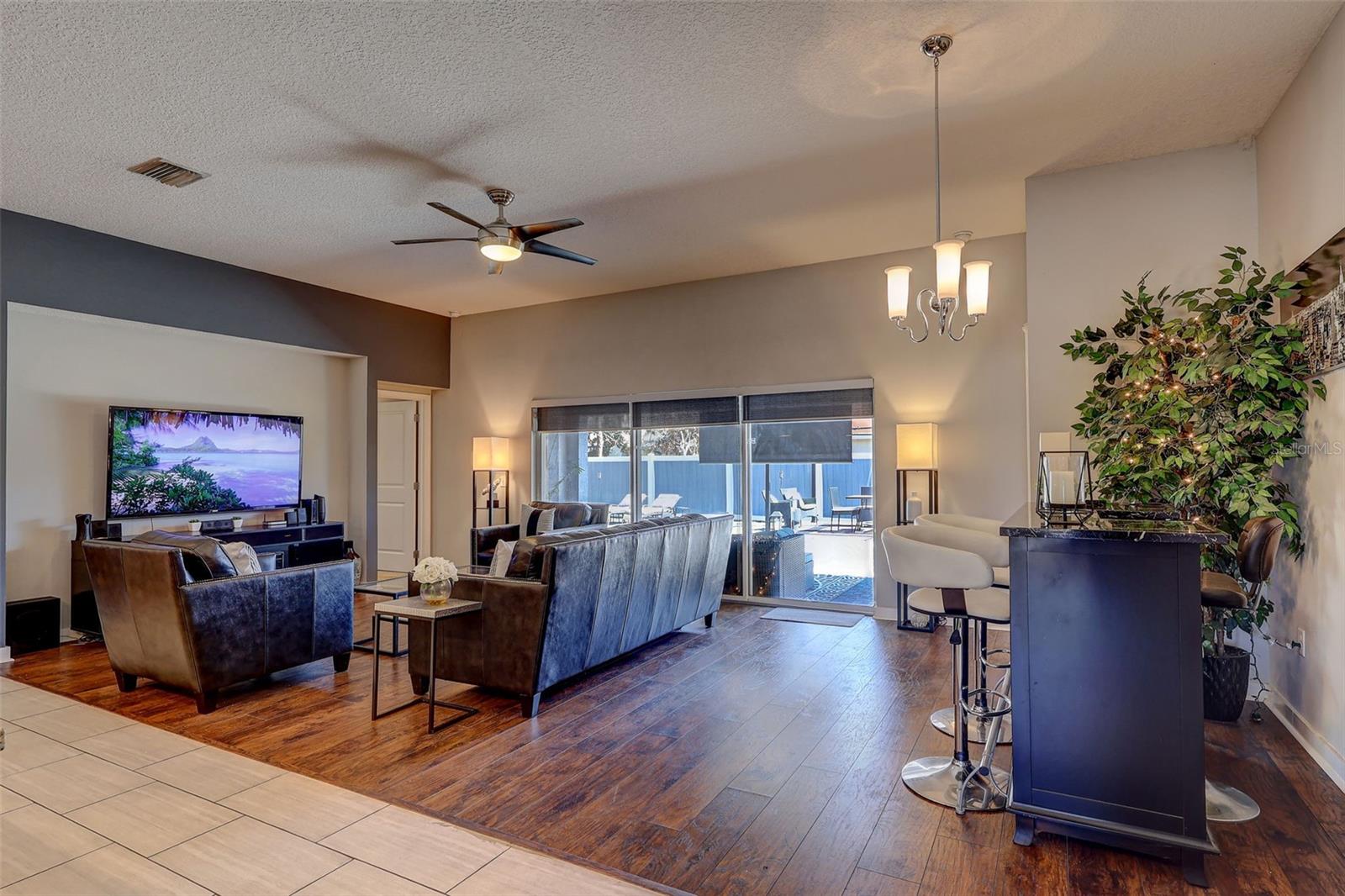 PRAIRIE OAKS SUB - Residential