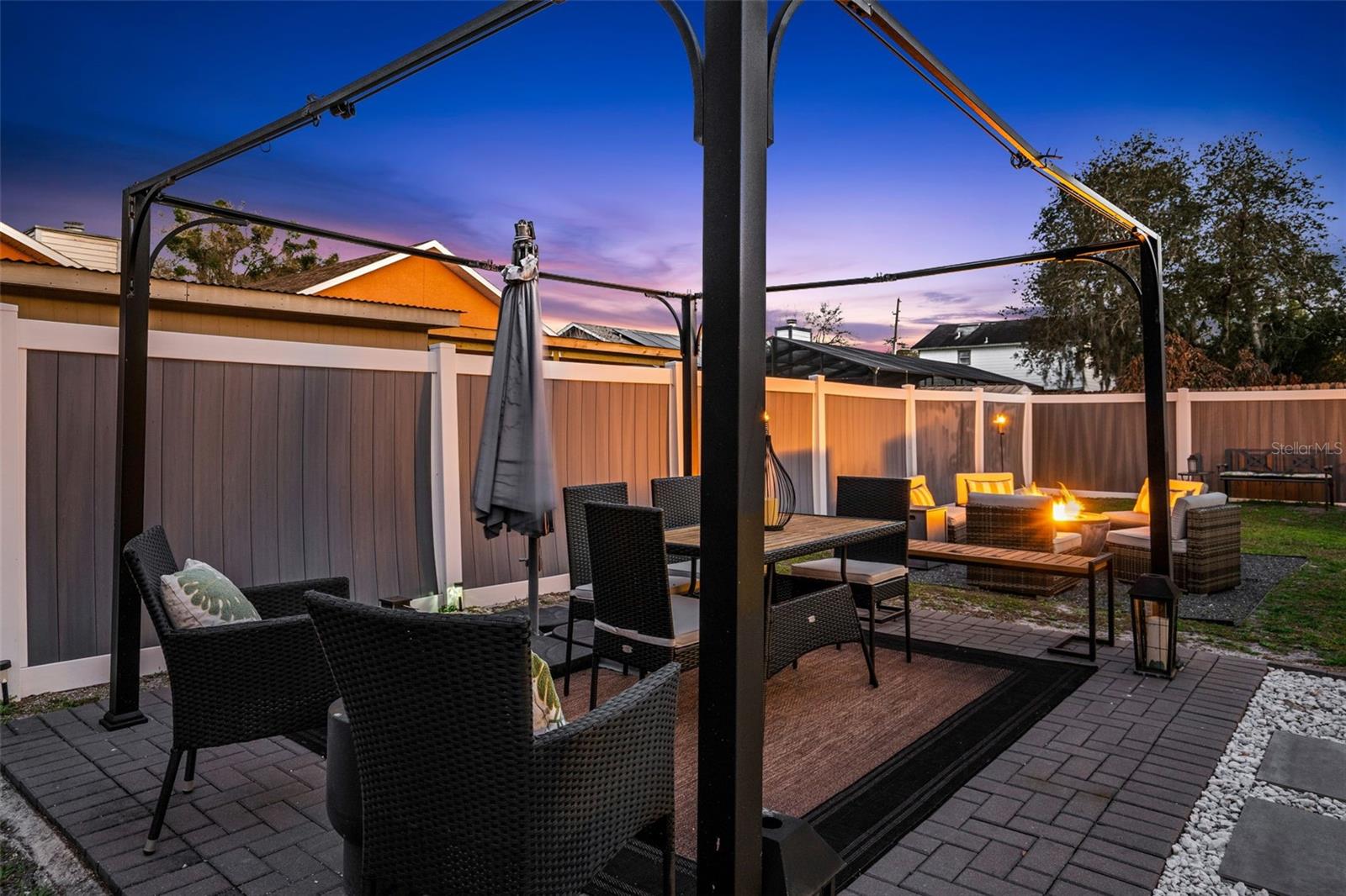 PRAIRIE OAKS SUB - Residential