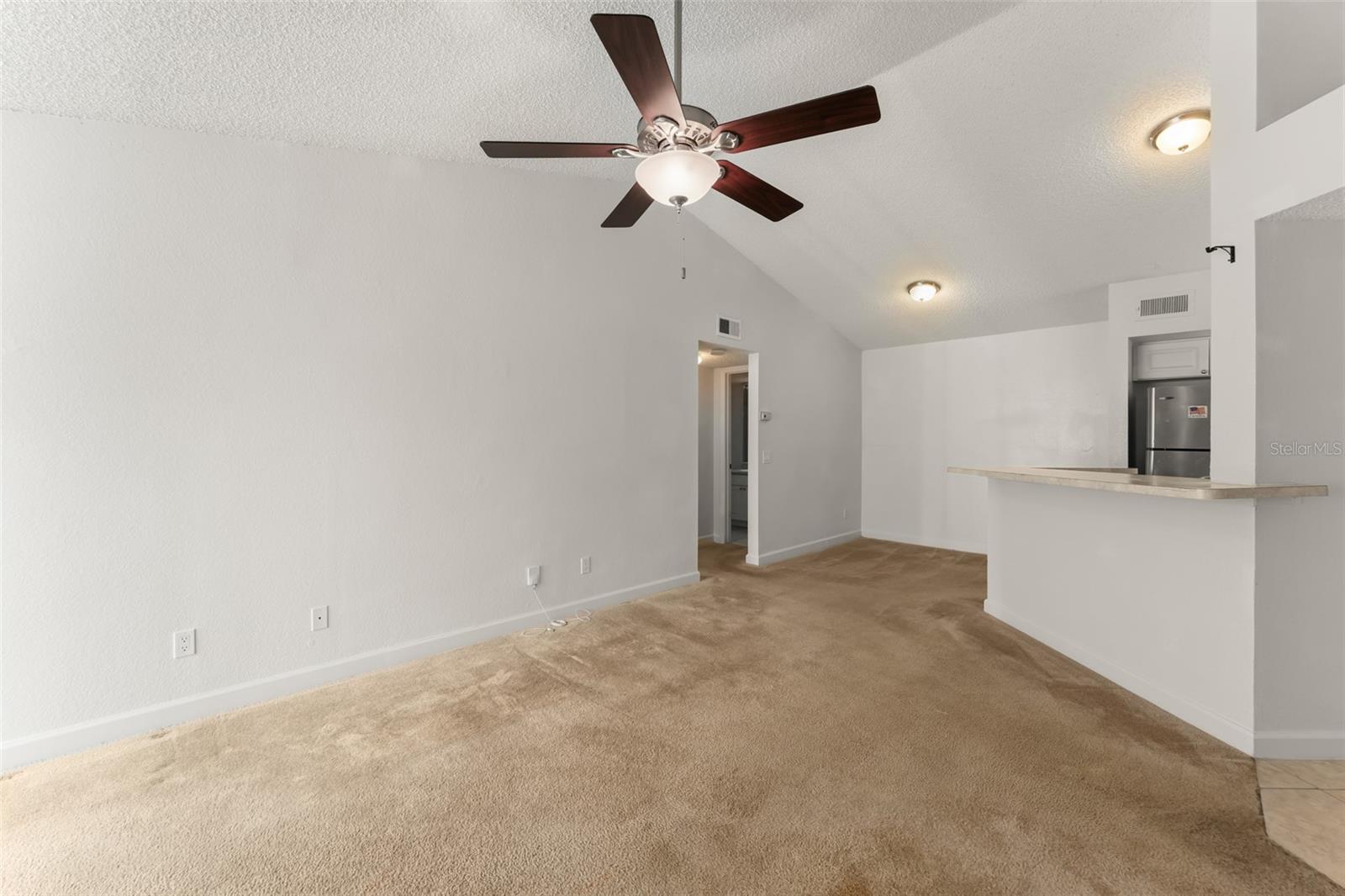VENETIAN PLACE - Residential
