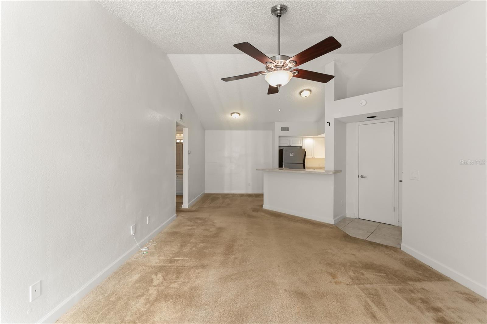 VENETIAN PLACE - Residential