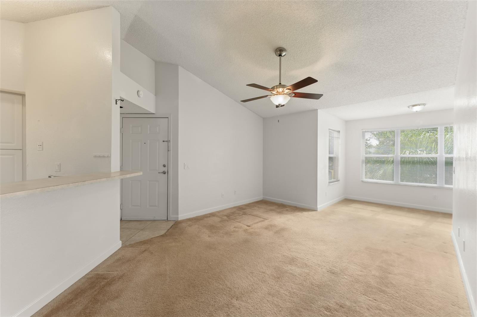 VENETIAN PLACE - Residential