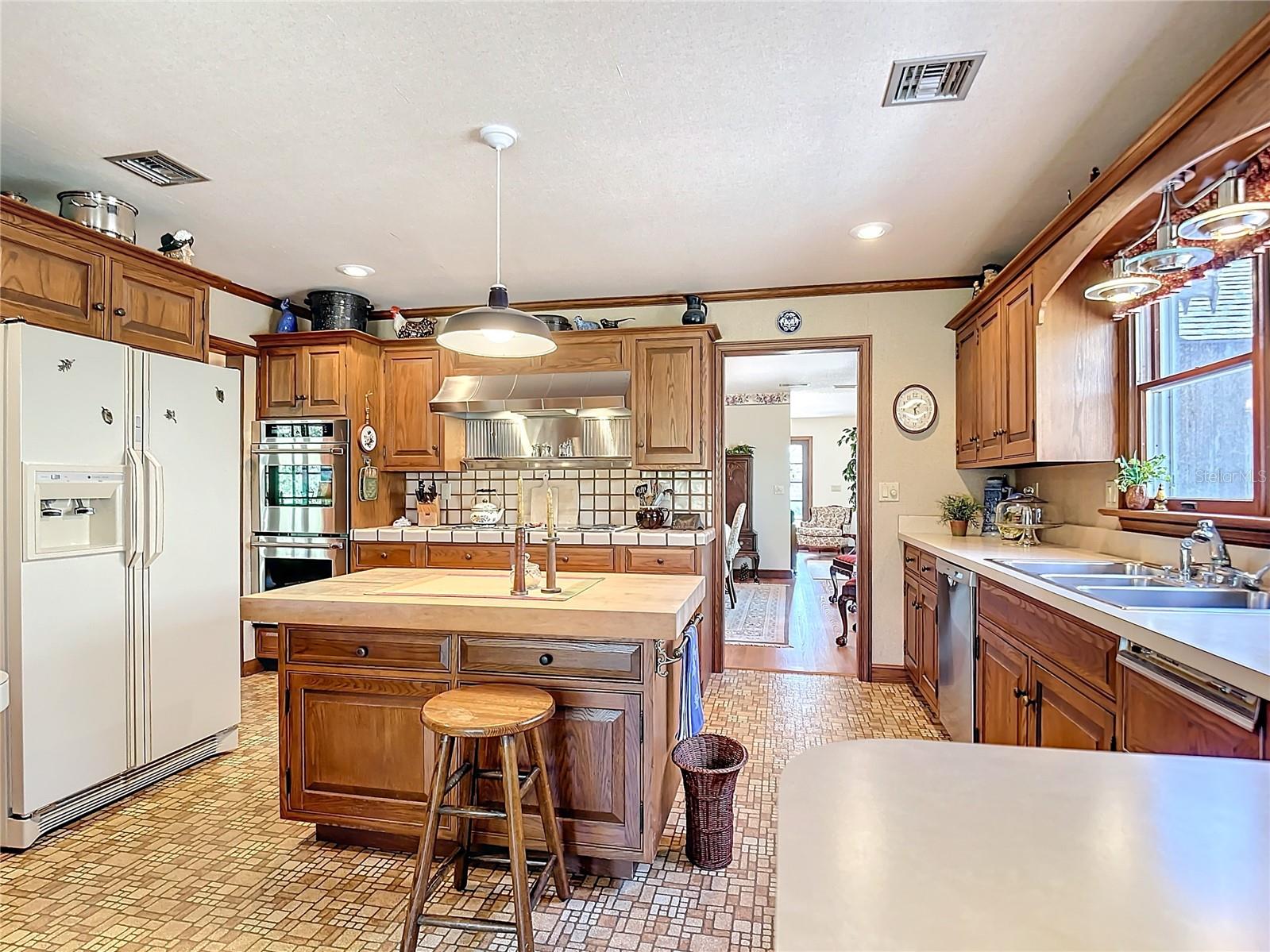 GROVELAND FARMS 15-23-24 - Residential