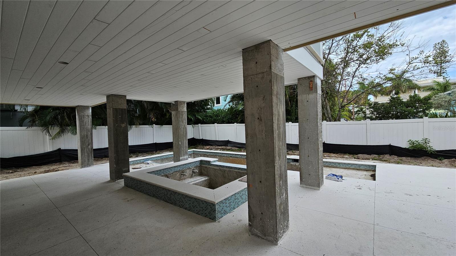 CORTEZ BEACH - Residential