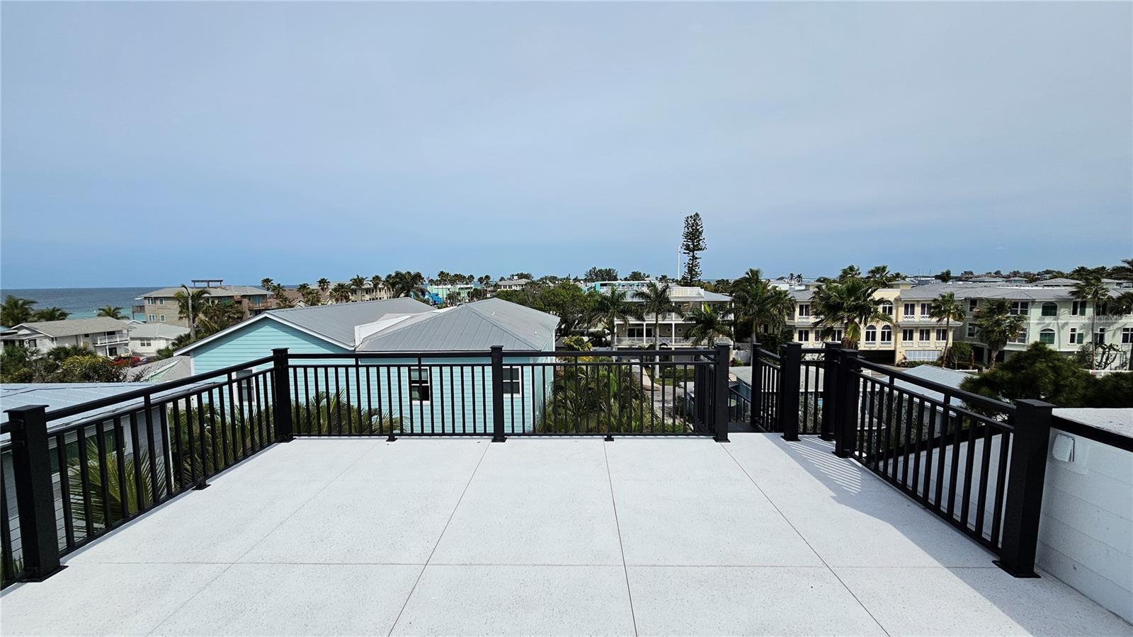 CORTEZ BEACH - Residential