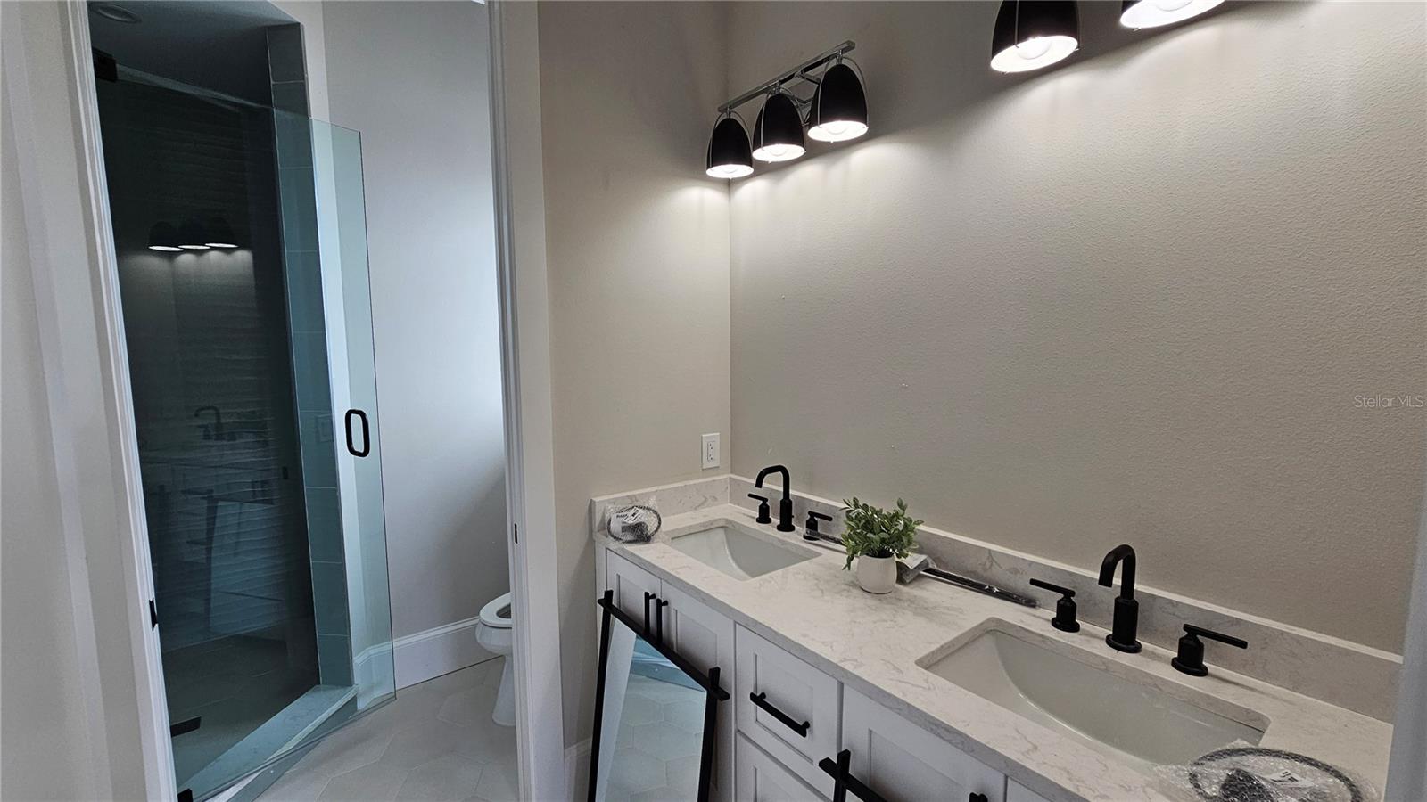 CORTEZ BEACH - Residential